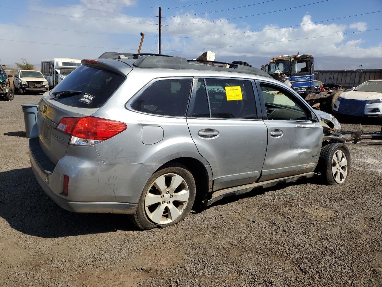 2011 Subaru Outback 2.5I Limited - Фото 3