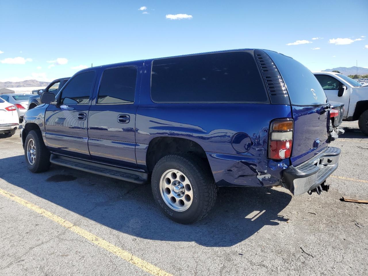 2003 GMC Yukon Xl C1500 - Фото 2