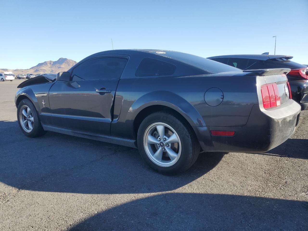 2007 Ford Mustang - Фото 2
