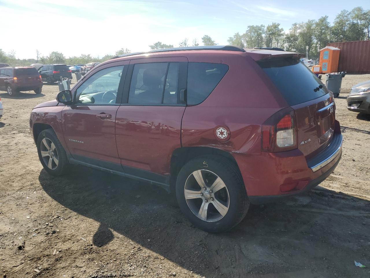 2016 Jeep Compass Latitude - Image 2