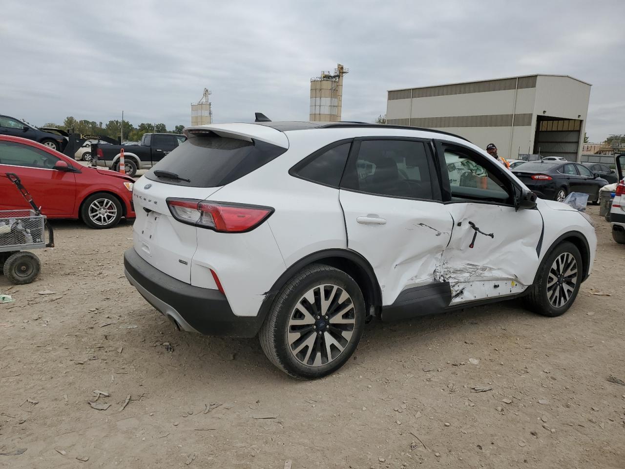 2020 Ford Escape Se Sport - Image 3
