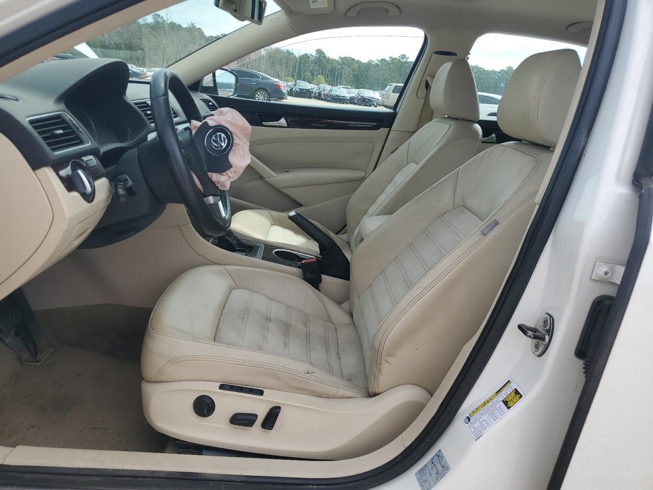 2014 Volkswagen Passat Sel - Image 7