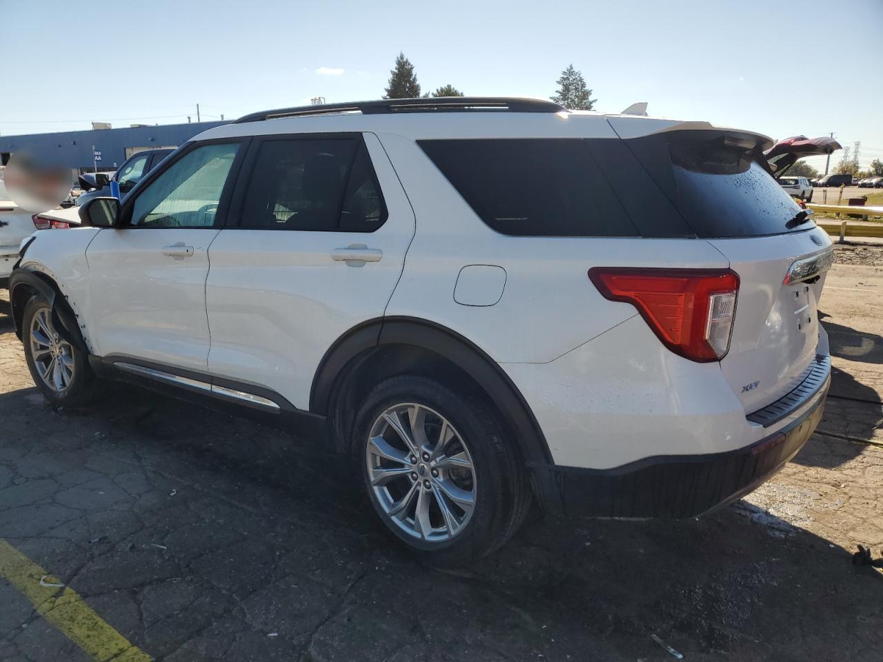2022 Ford Explorer Xlt - Фото 2