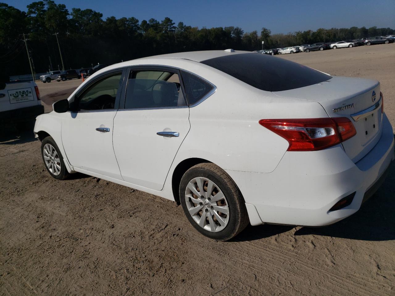 2017 Nissan Sentra S - Фото 2