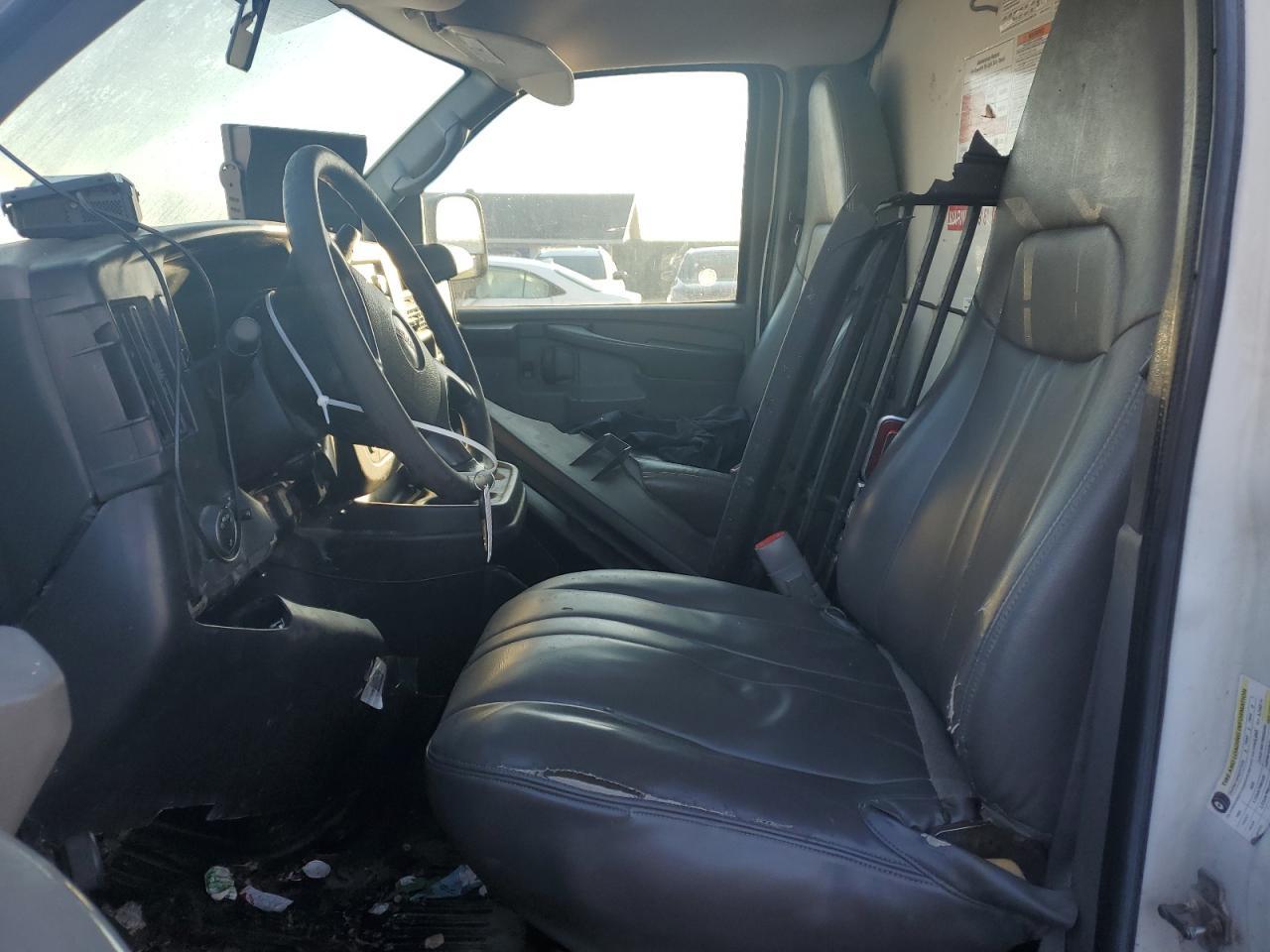 2012 GMC Savana Cutaway G3500 - Фото 7