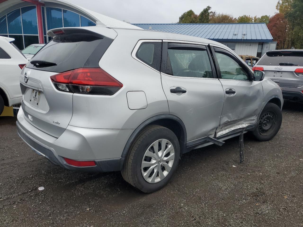 2018 Nissan Rogue S - Фото 3