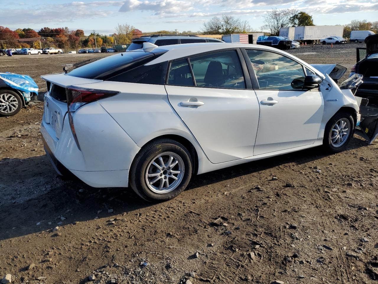 2016 Toyota Prius Two - Image 3