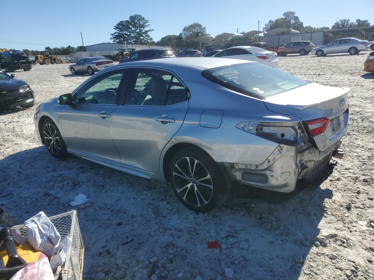 2018 Toyota Camry L - Image 2