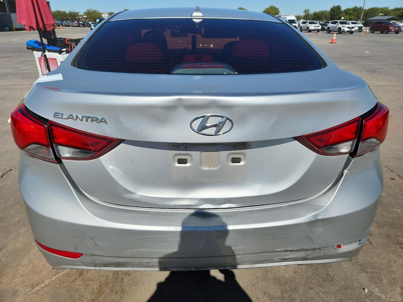 2016 Hyundai Elantra - Фото 6