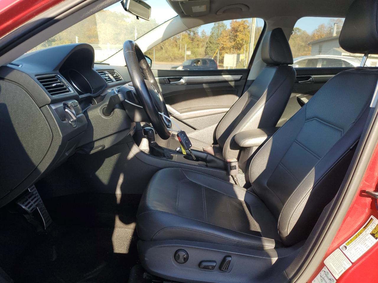 2017 Volkswagen Passat R-Line - Фото 7