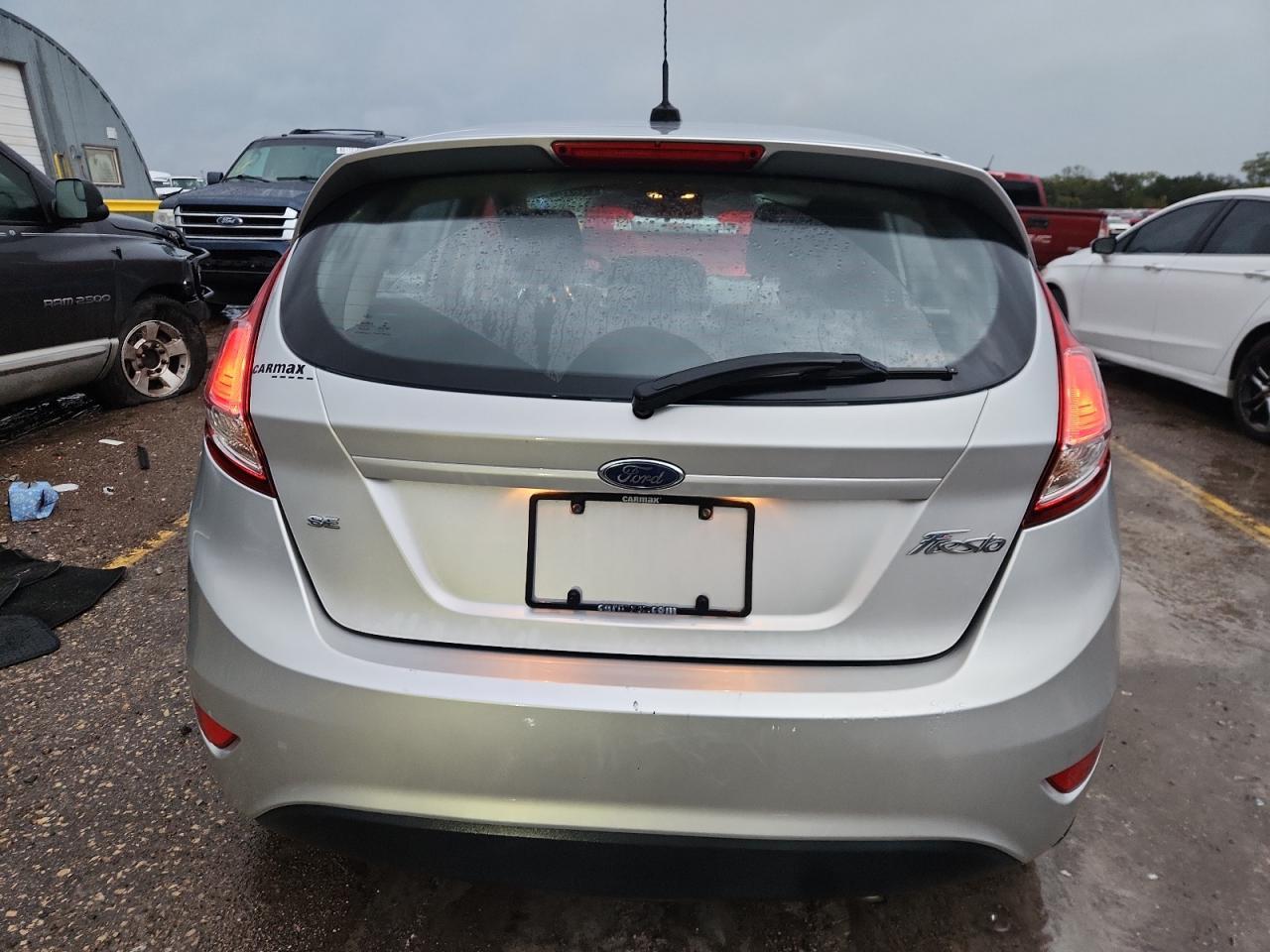 2017 Ford Fiesta Se - Фото 6