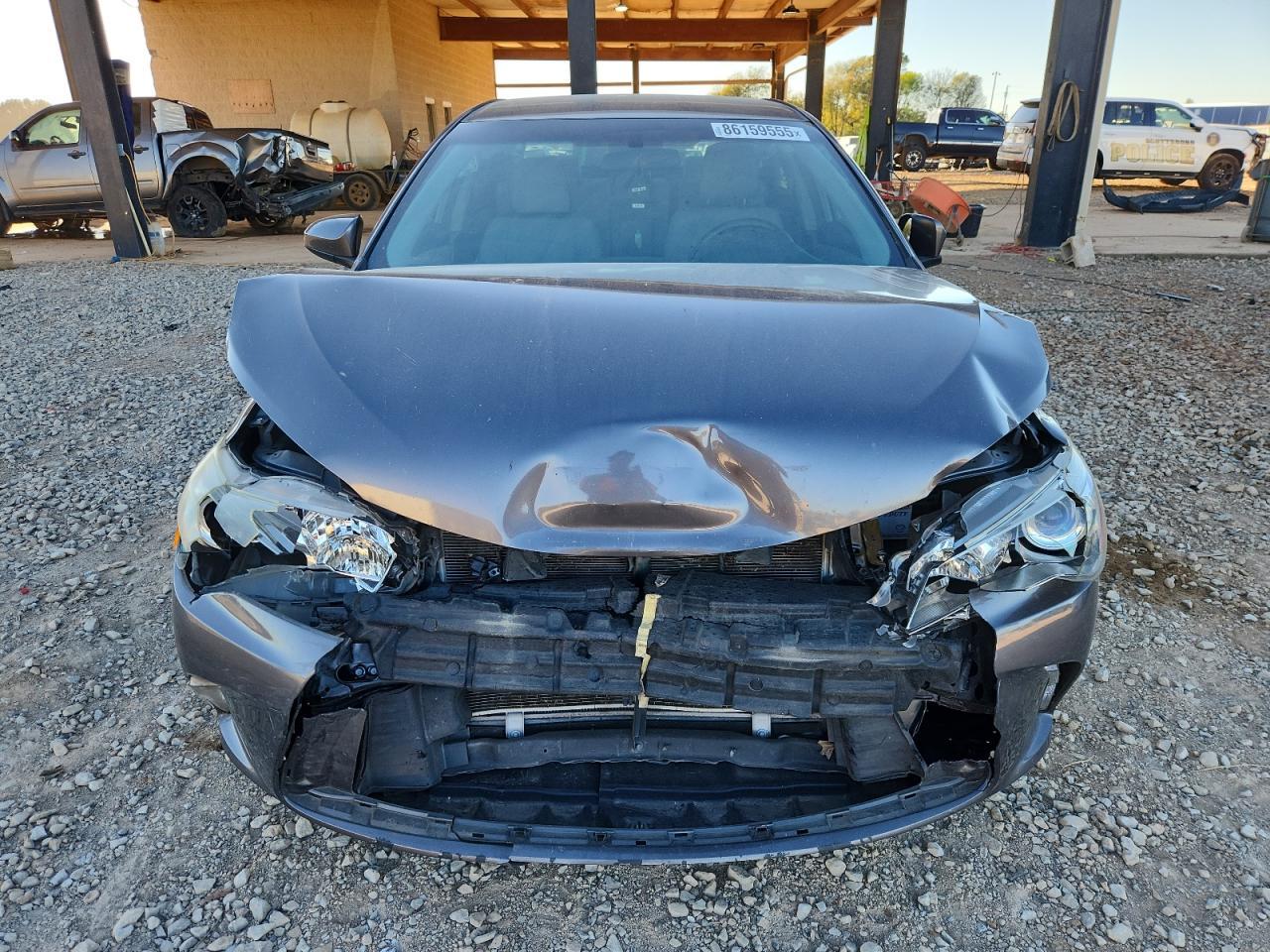 2017 Toyota Camry Le - Image 5