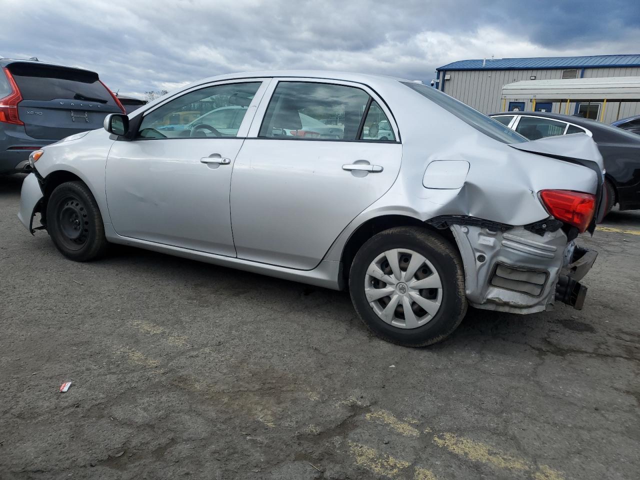 2010 Toyota Corolla Base - Фото 2
