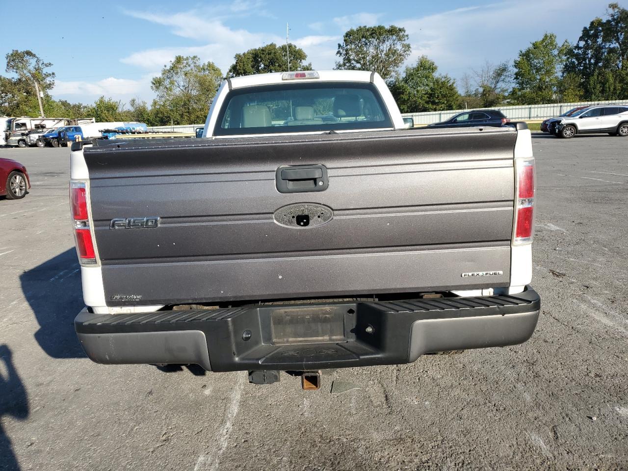 2011 Ford F150 - Image 6