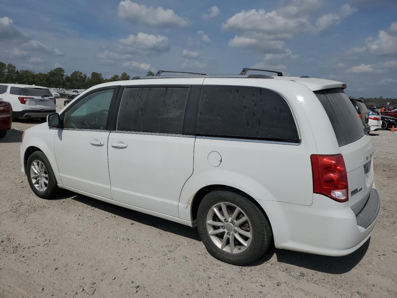 2020 Dodge Grand Caravan Sxt - Фото 2