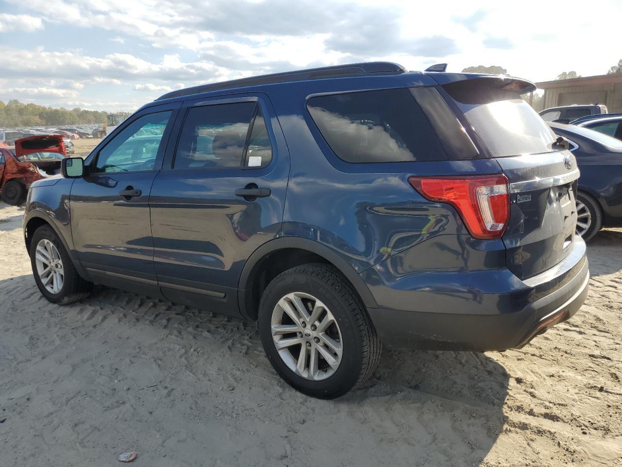 2017 Ford Explorer - Фото 2