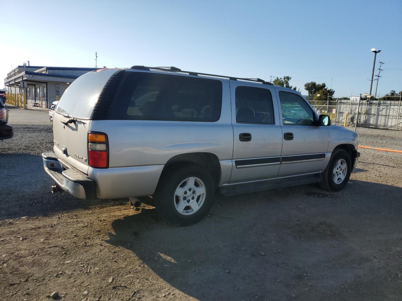 2004 Chevrolet Suburban C1500 - Фото 3