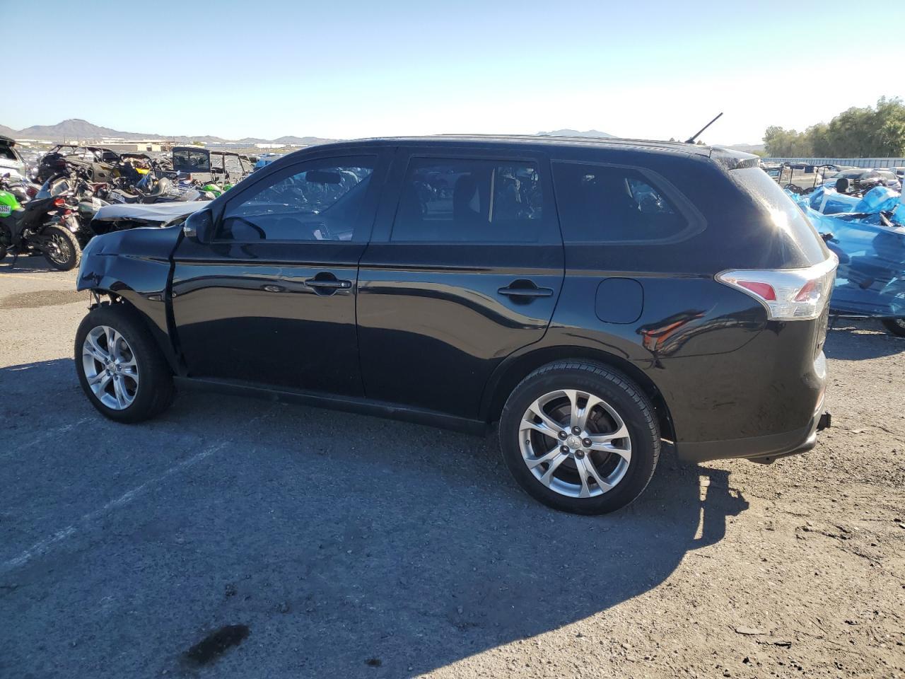 2014 Mitsubishi Outlander Se - Image 2