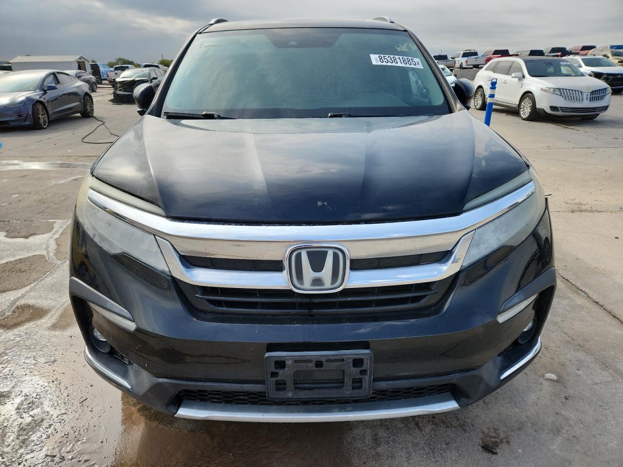 2019 Honda Pilot Touring Awd 8-Pass - Image 5