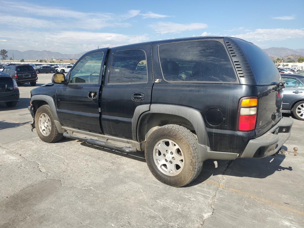 2004 Chevrolet Tahoe K1500 - Фото 2