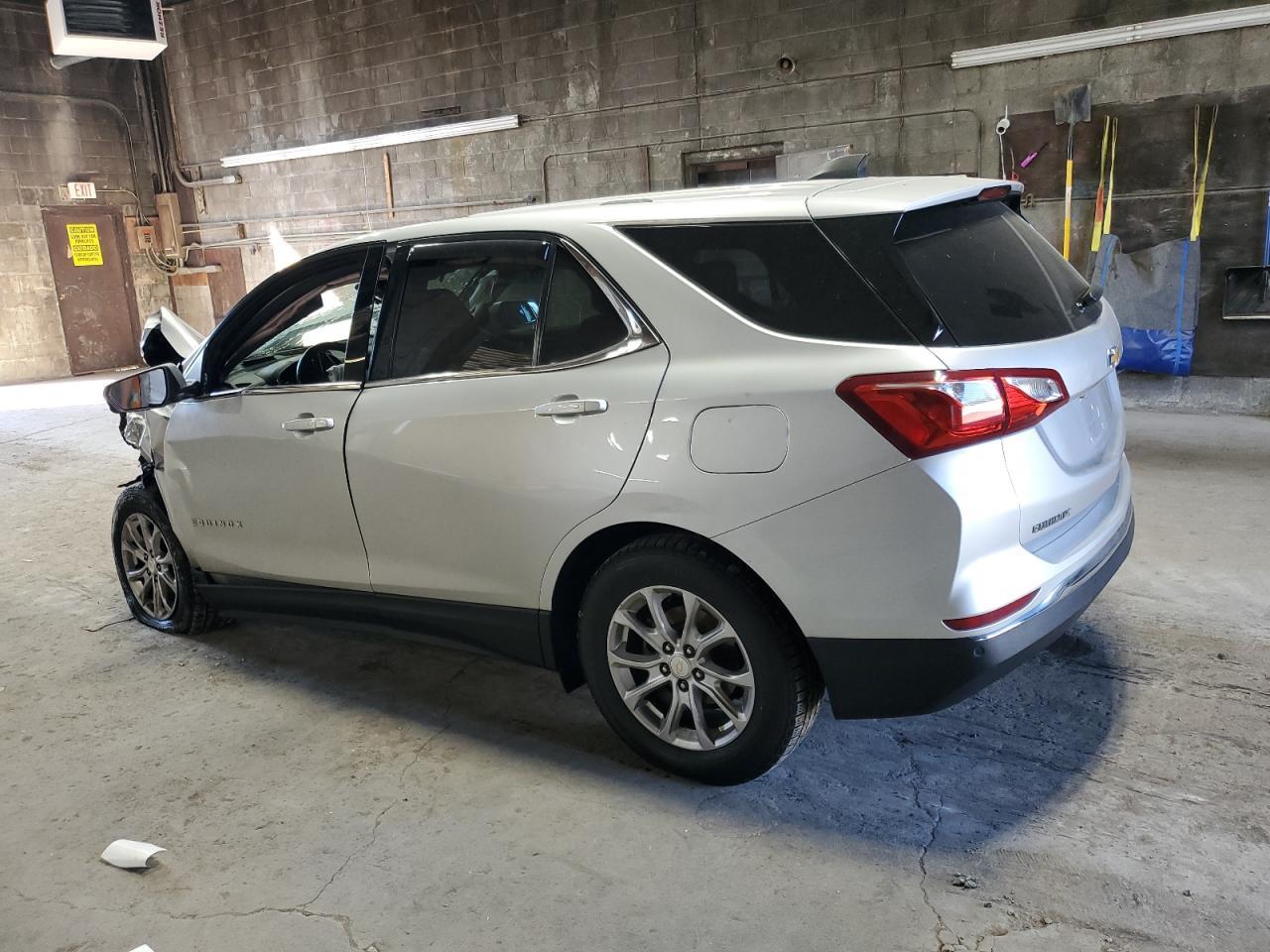2019 Chevrolet Equinox Lt - Image 2