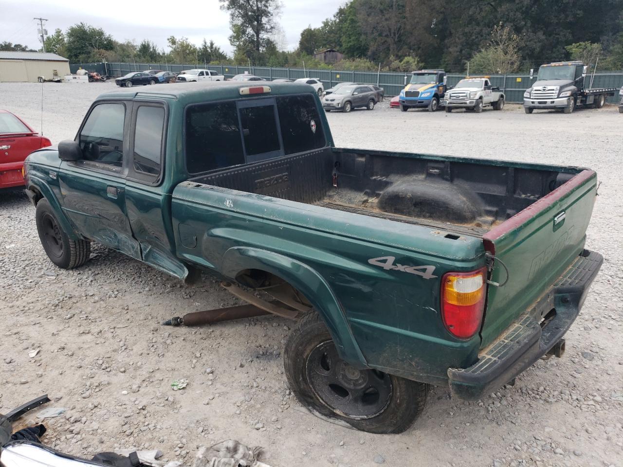 2001 Mazda B3000 Cab Plus - Фото 2