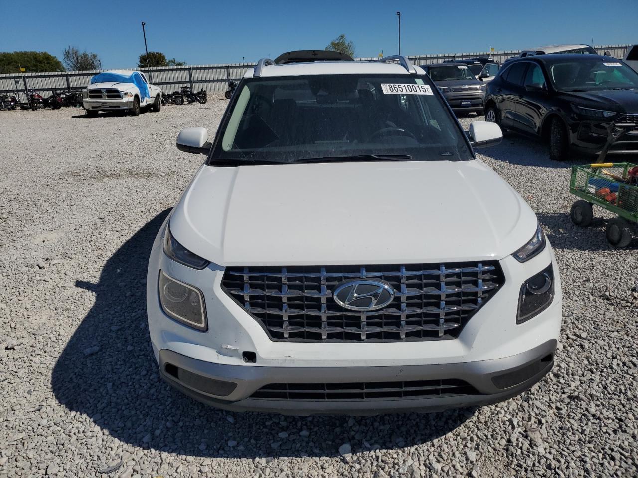 2022 Hyundai Venue Sel - Image 5