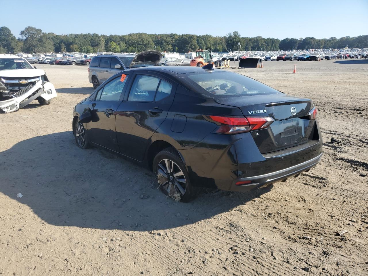 2022 Nissan Versa Sv - Image 2