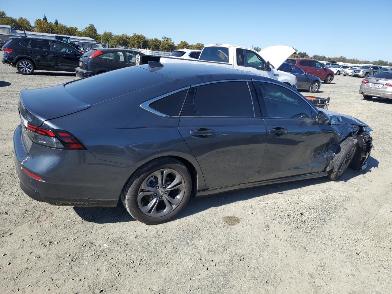 2025 Honda Accord Hybrid Exl - Image 3