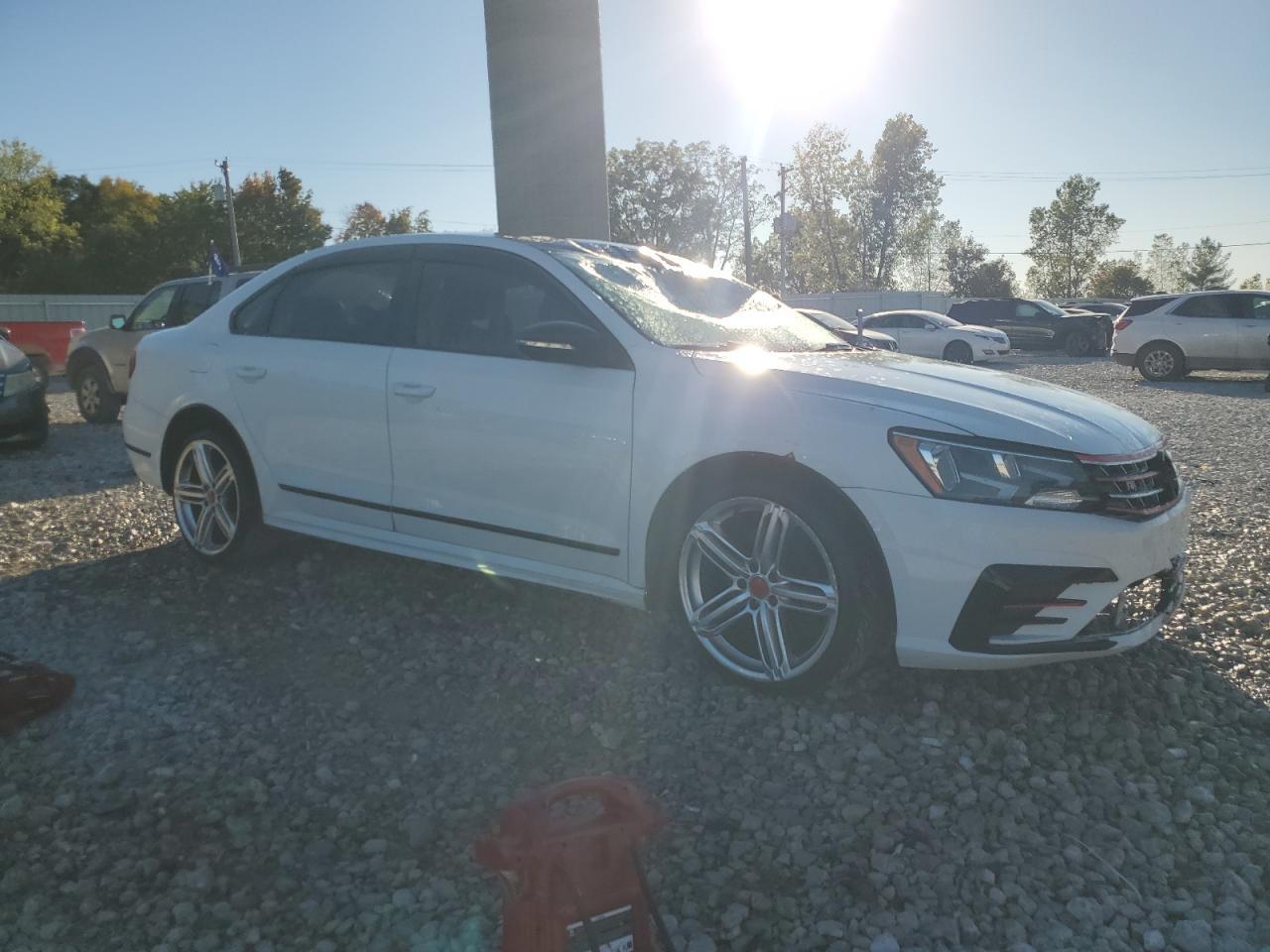 2017 Volkswagen Passat R-Line - Фото 4