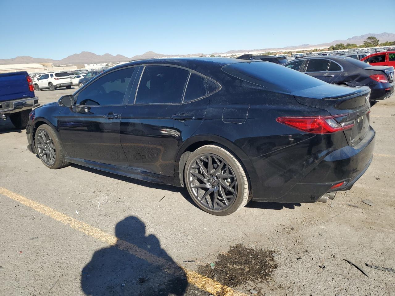 2025 Toyota Camry Xse - Фото 2