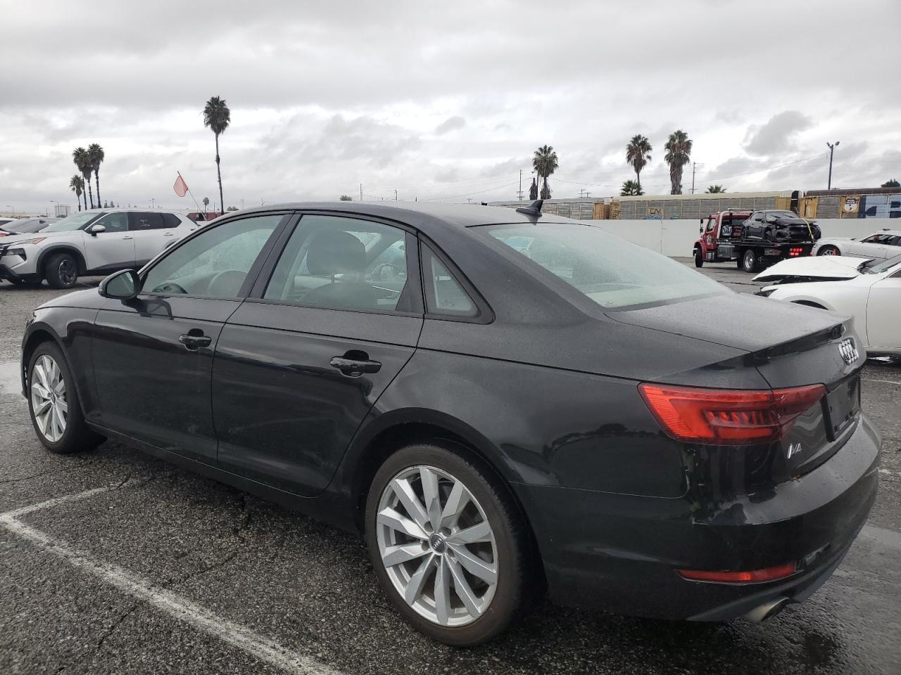 2017 Audi A4 Premium - Фото 2