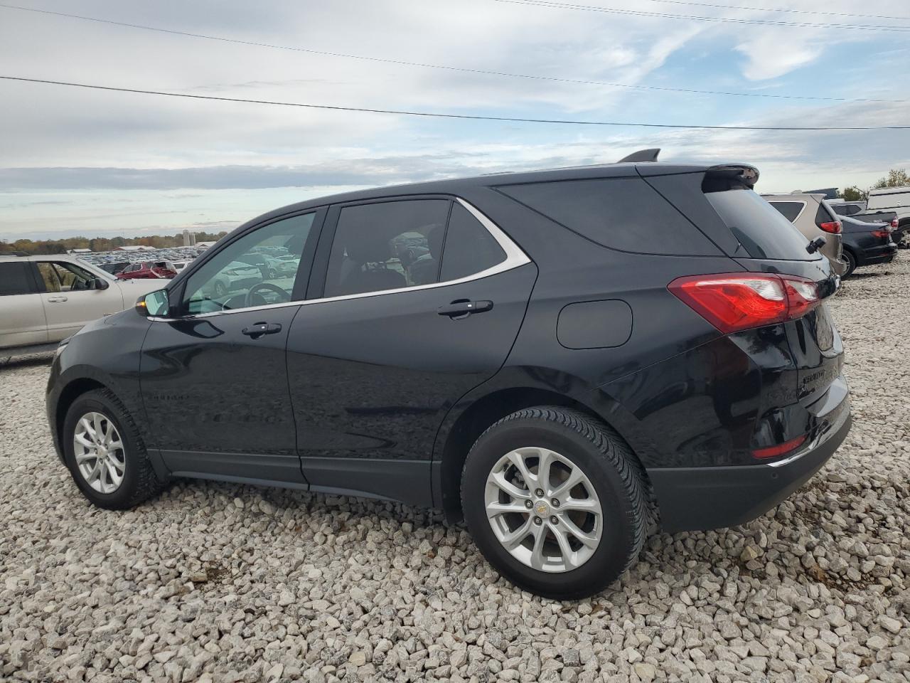 2019 Chevrolet Equinox Lt - Image 2