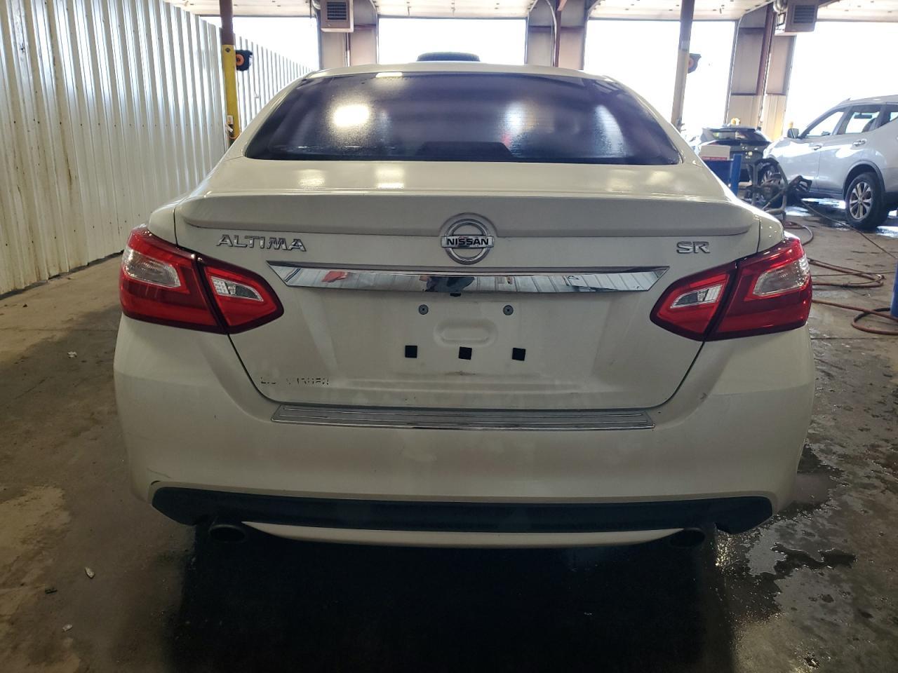 2016 Nissan Altima 2.5 - Image 6
