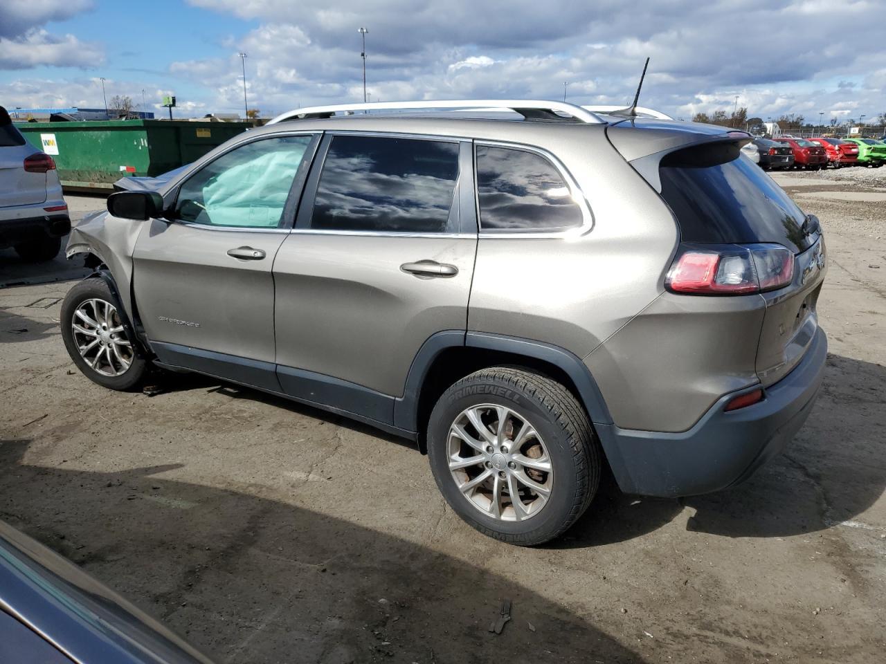2019 Jeep Cherokee Latitude - Фото 2