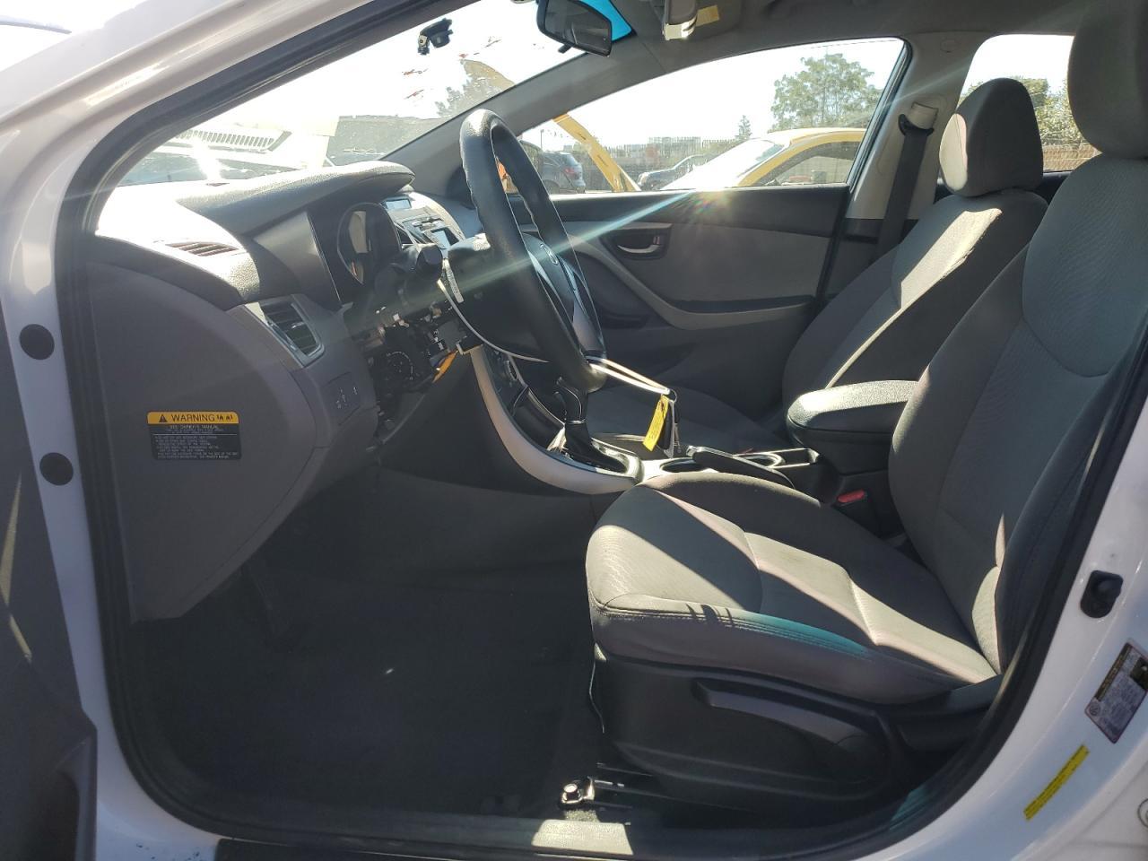 2015 Hyundai Elantra Se - Фото 7