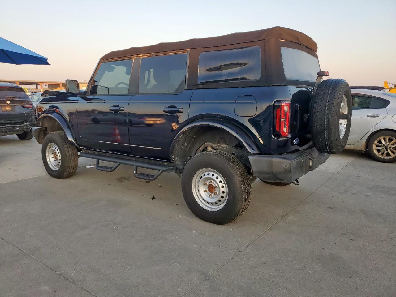 2021 Ford Bronco Base - Фото 2