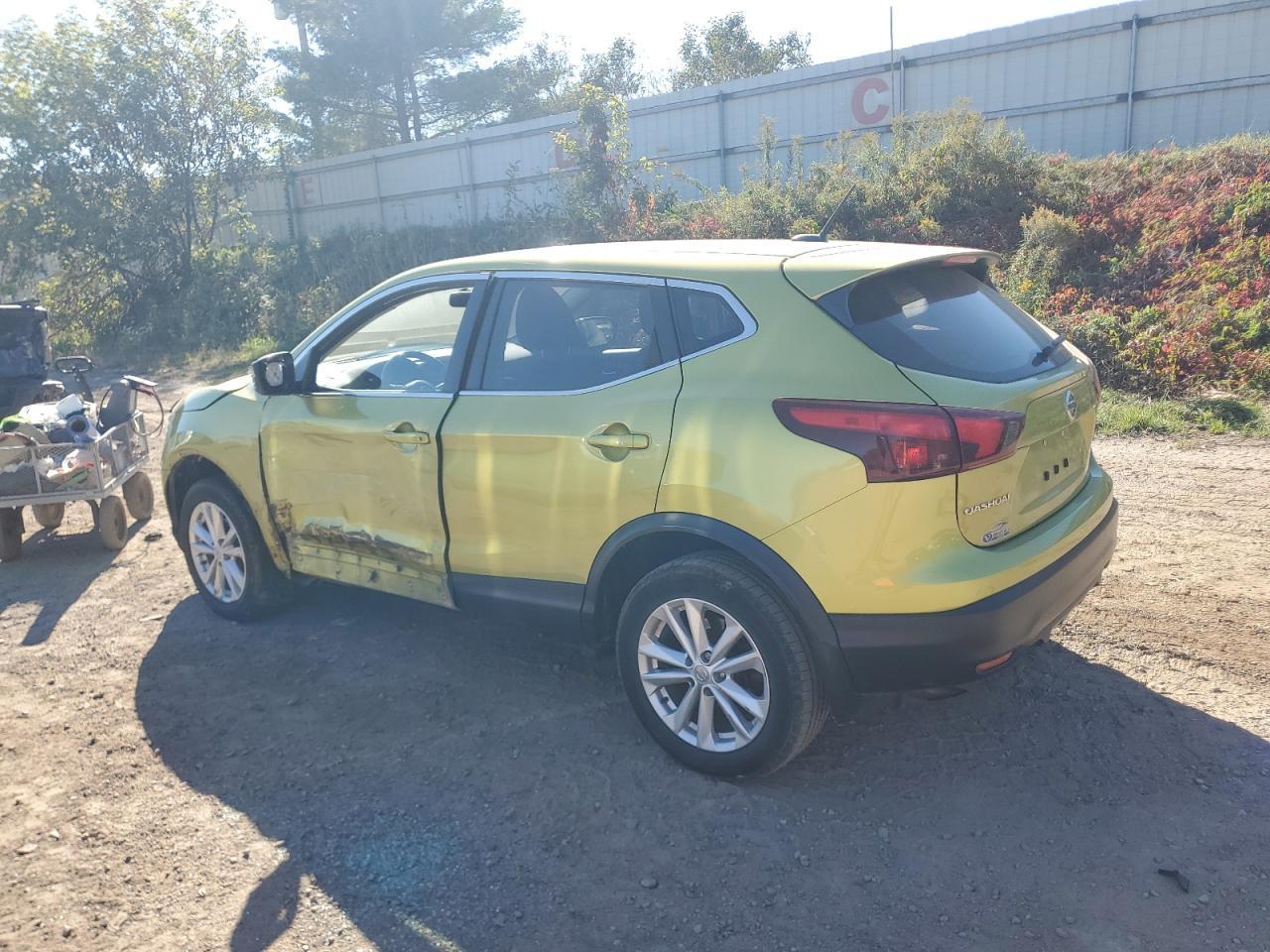 2018 Nissan Rogue Sport S - Фото 2