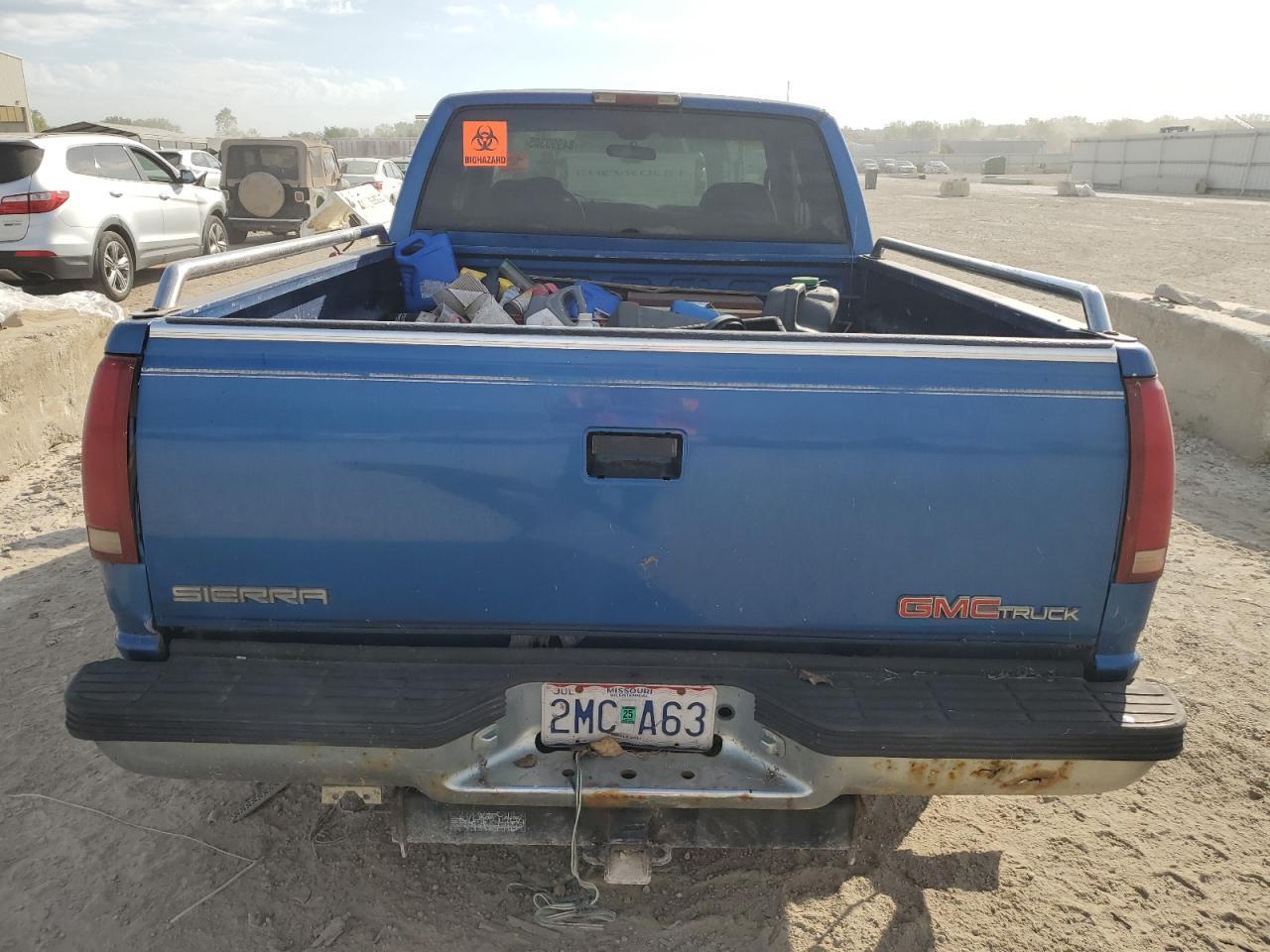 1997 GMC Sierra 150 - Image 6