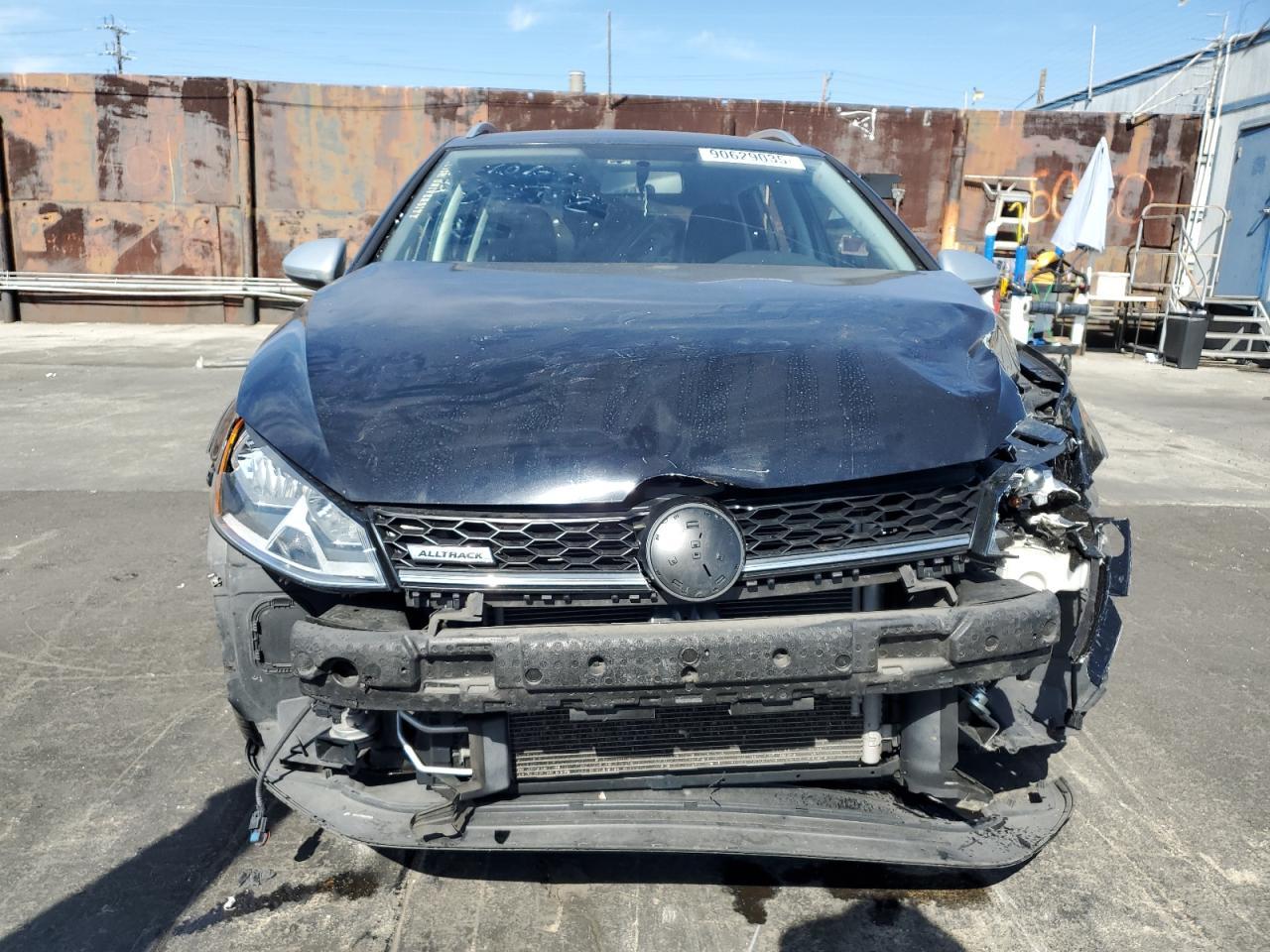 2017 Volkswagen Golf Alltrack S - Image 5