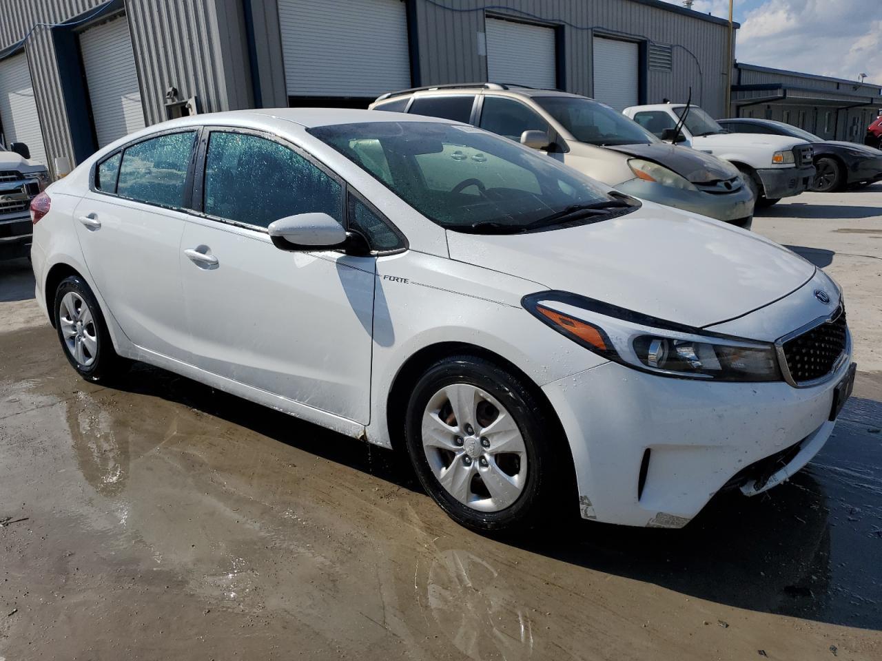 2017 Kia Forte Lx - Image 4