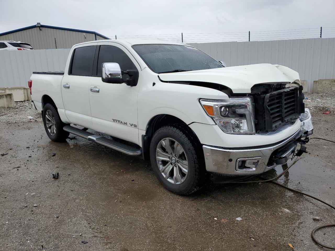 2018 Nissan Titan Sv - Image 4