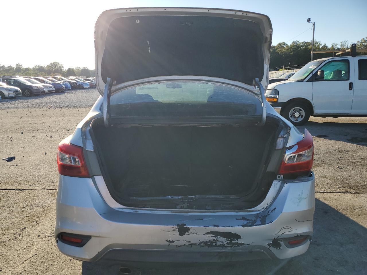2018 Nissan Sentra S - Image 6
