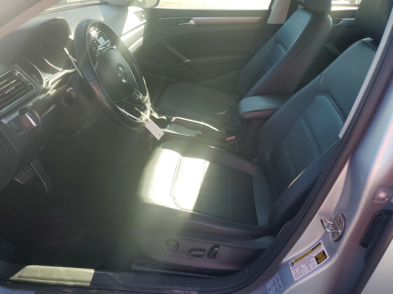 2018 Volkswagen Passat S - Фото 7