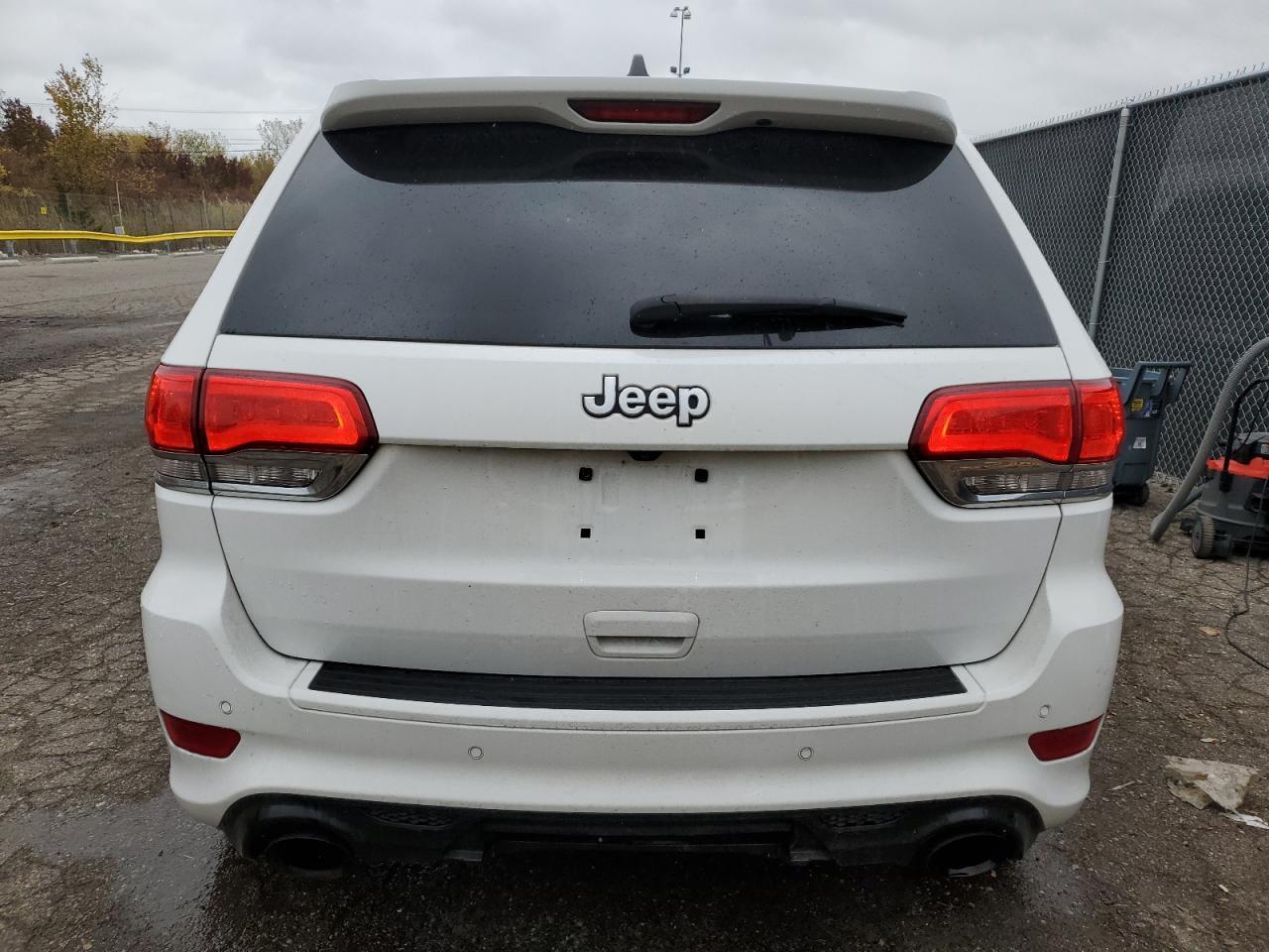 2018 Jeep Grand Cherokee Laredo - Image 6