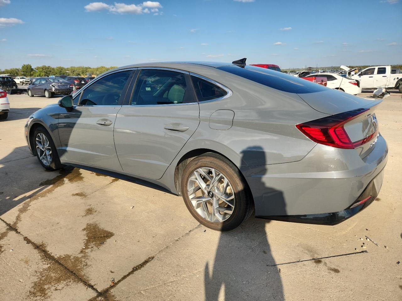2020 Hyundai Sonata Sel - Image 2