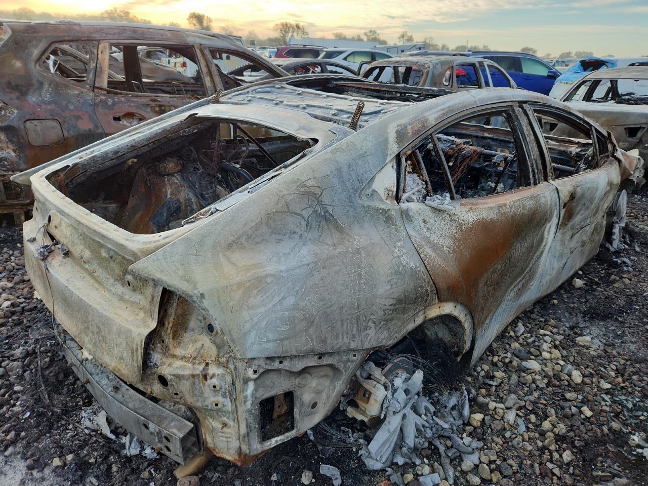 2023 Toyota Prius Le - Фото 3