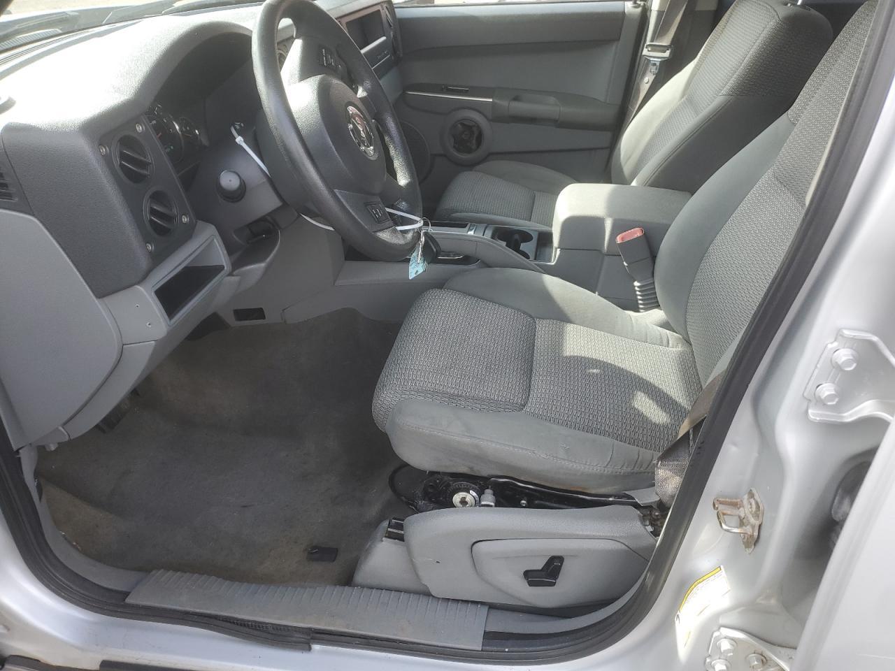 2006 Jeep Commander - Image 7