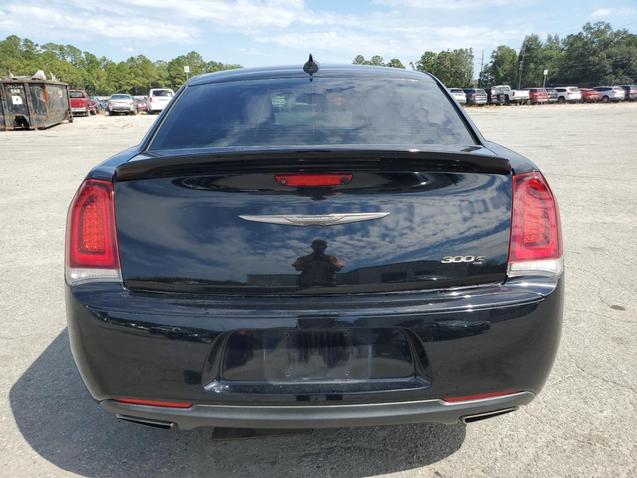 2017 Chrysler 300 S - Фото 6