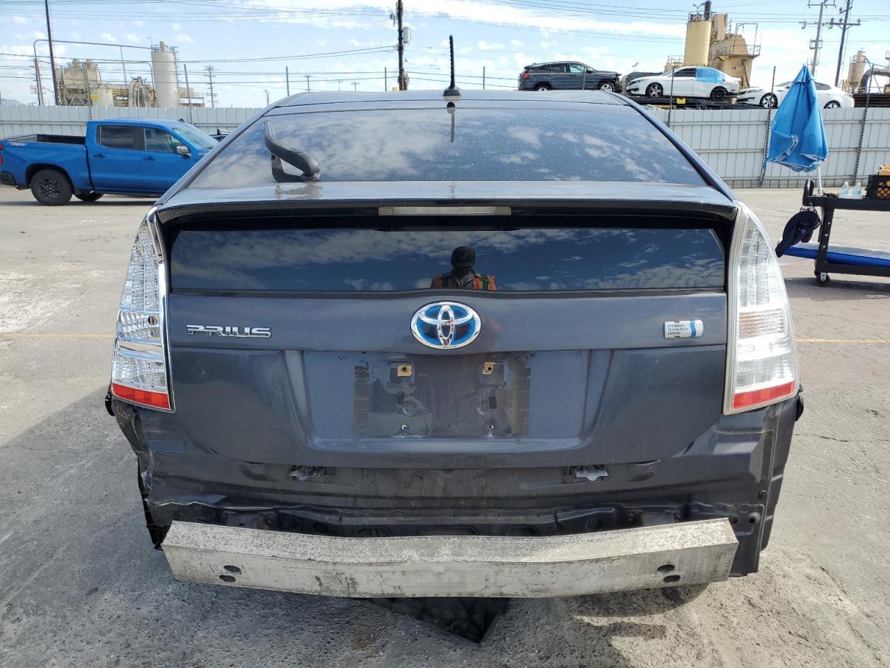 2011 Toyota Prius - Фото 6